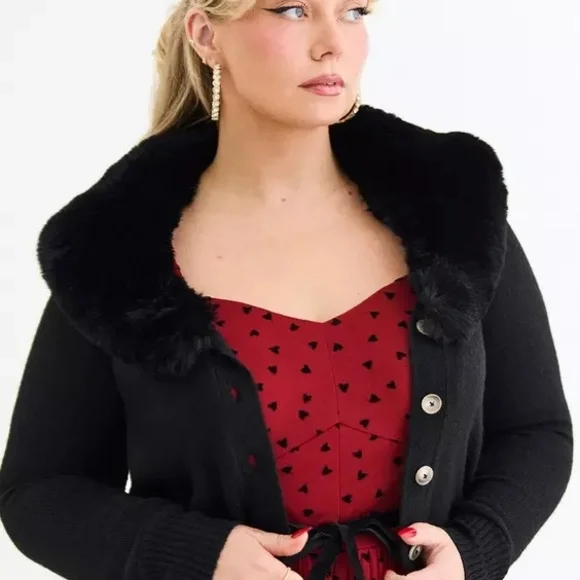 Torrid Retro Chic Removable Faux Fur Trim Cardigan- Size 2x - Picture 2 of 13